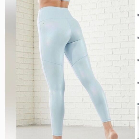 Fabletics PureLuxe Iridescent 7/8 Leggings Iridescent powder blue size S - Picture 1 of 10